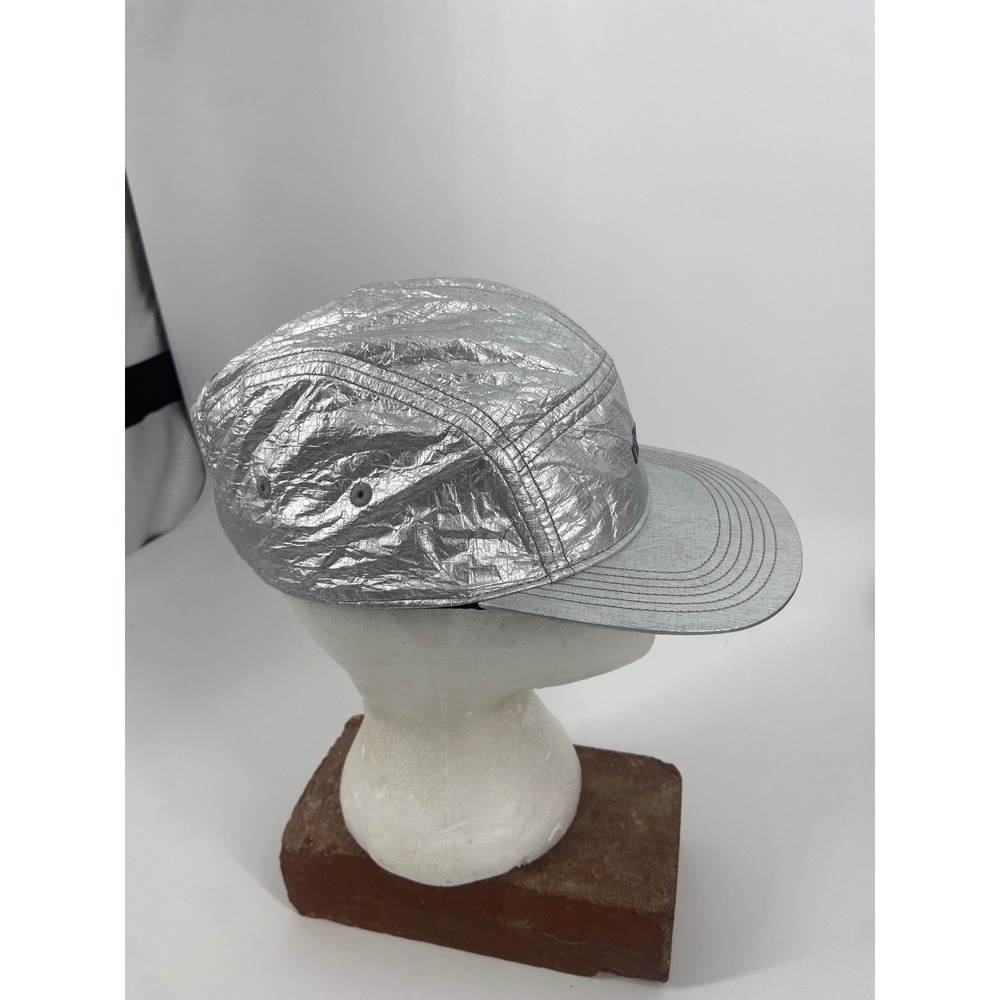 Nike AW84 Dri-FIT 5 Panel Cap Silver Reflective Metallic Mars Landing Cap - Picture 2 of 9